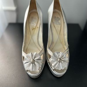 D&G size 37.5 sandals silver